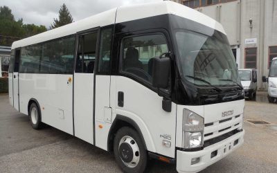 Autobus usato Isuzu P60