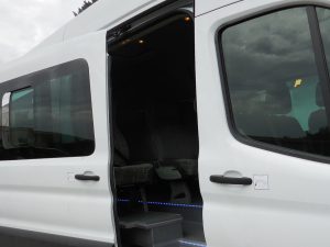 ford-transit-bus-carind_5_small