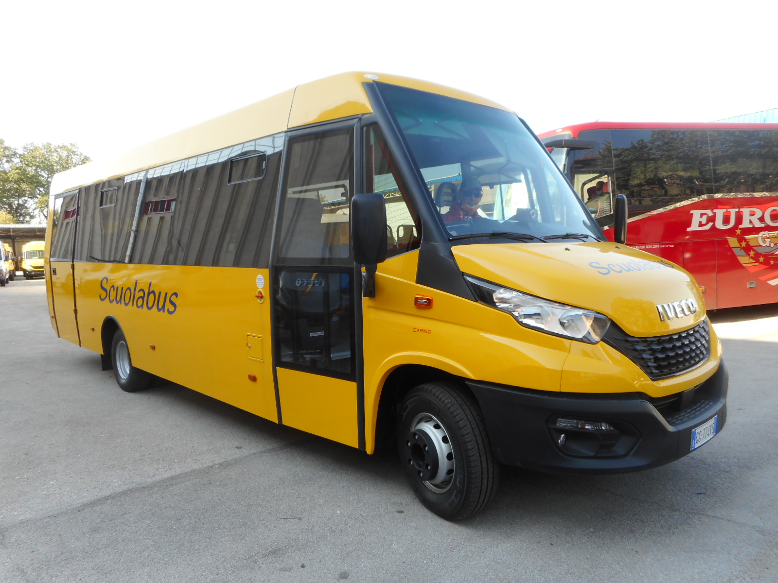 Scuolabus Iveco 70 C18